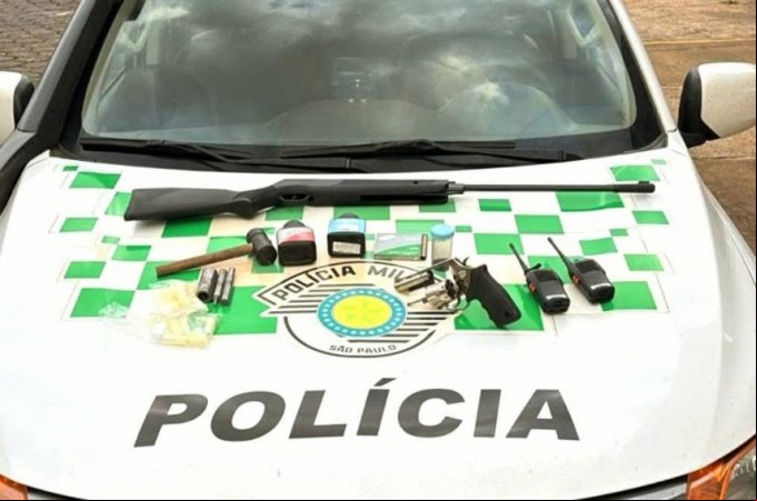 PM Ambiental de Ibitinga apreendeu armas em muni